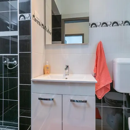 Casa vacanze Stunning In With Kitchen